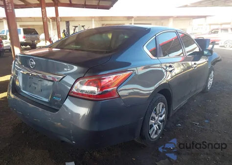 2013 Nissan Altima 2.5 S z USA, uszkodzony, nr VIN 1N4AL3AP5DN552276